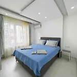 Sunny Escape, Just 400m From The