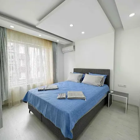 Sunny Escape, Just 400m From The