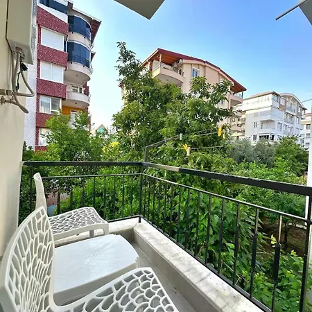 Sunny Escape, Just 400m From The