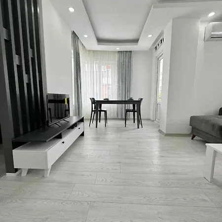 Sunny Escape, Just 400m From The Apartment
