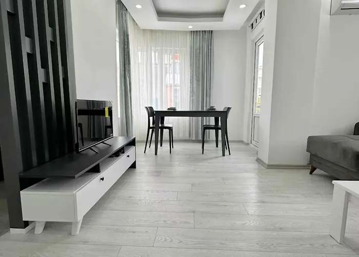 Sunny Escape, Just 400m From The Apartament