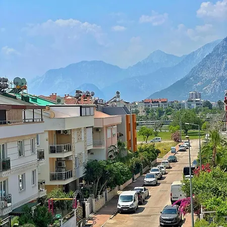 Sunny Escape, Just 400m From The Apartment *