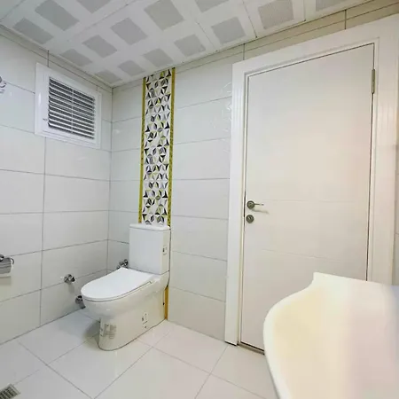 Sunny Escape, Just 400m From The Apartment *