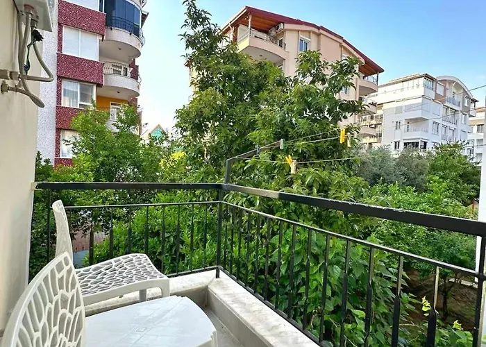 Sunny Escape, Just 400m From The